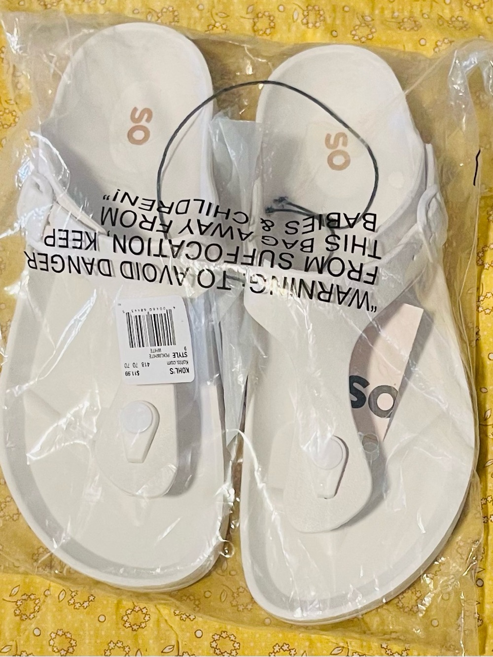 SO "Poku" EVA Lightweight Thong Sandals in the color White, size Women's 9 NWT